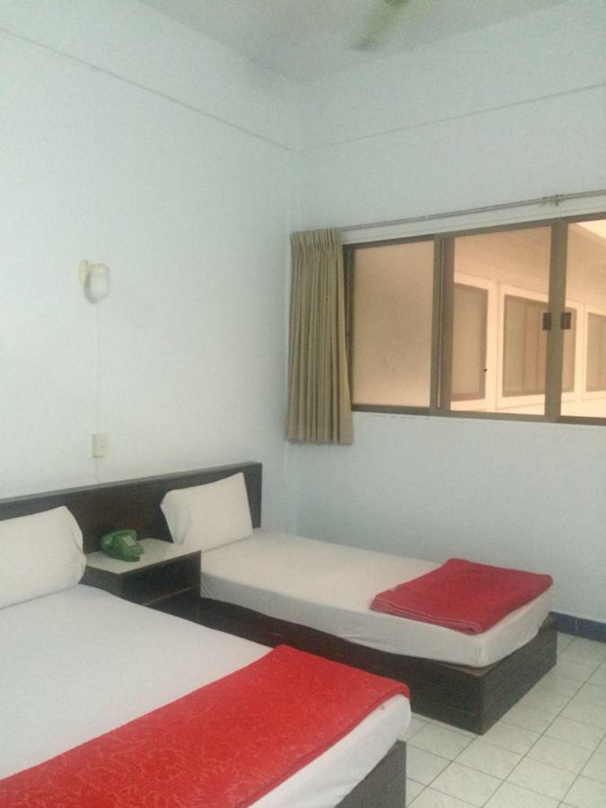 Thairungruang Hotel Сураттхани Экстерьер фото